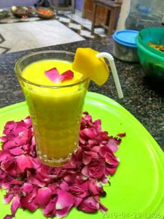 A picture of Mango shake.