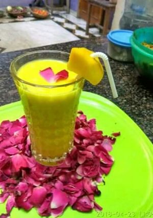 A picture of Mango shake.