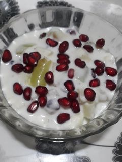 मिक्स फ्रूट रायता (mix fruit raita recipe in Hindi) रेसिपी मुख्य फोटो