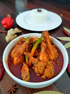 মুরগির লাল ঝোল (Murgir lal jhol recipe in Bengali) রেসিপির প্রধান ছবি