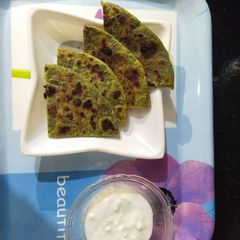 A picture of Methi Paratha.