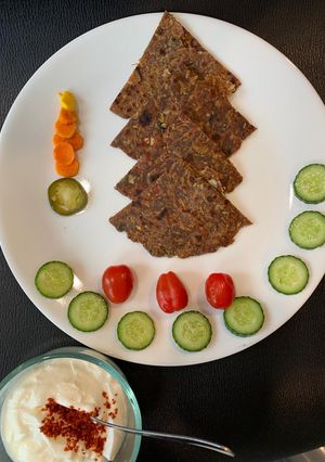 રાગી ના થેપલા (Ragi Thepla Recipe In Gujarati) રેસીપી મુખ્ય ફોટો