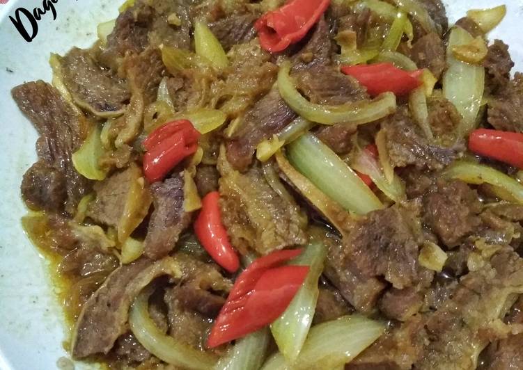 Daging Sapi Tumis Bawang Bombay