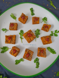 कुरकुरीत कोथिंबीर वडी (kothimbir vadi recipe in marathi) रेसिपी चे मुख्य फोटो