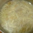 Soup sirip ikan hiu. Kepiting. Ayam (huchi)