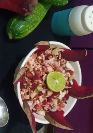 A picture of Multicolour Sprout Salad.