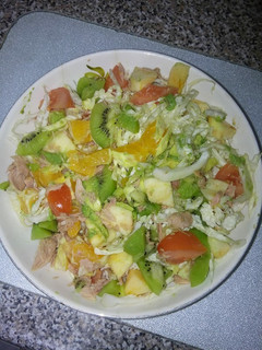 Una foto de Ensalada de fruta y repollo