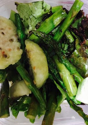 Una foto de Ensalada de Tuna con Espárragos y vinagreta agridulce de mostaza