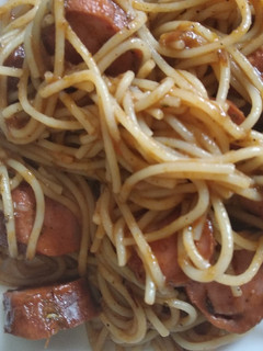 A picture of Spaghetti and sausage in sauce #4weeks challenge.