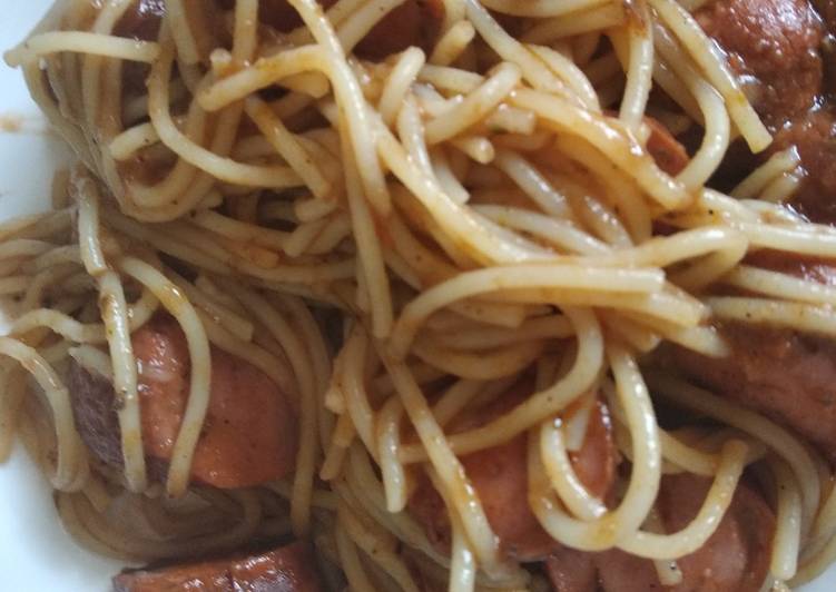 Spaghetti and sausage in sauce #4weeks challenge