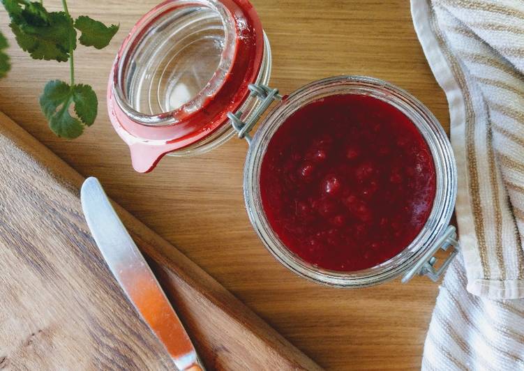 Recipe of Super Quick Sangria Strawberry Jam