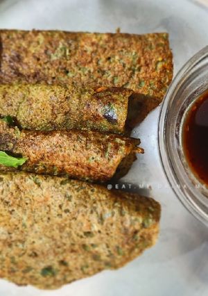 A picture of Moong Dal Chilla.