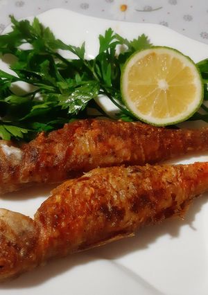 Une photo de Rouget frit 🍋🐟🌿