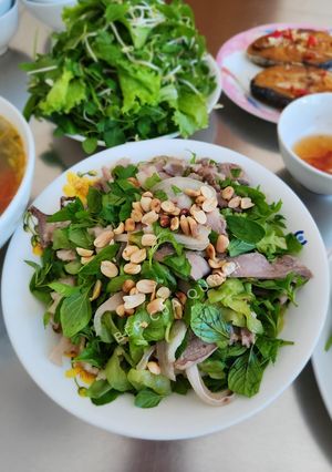 Hình của món Gỏi dưa gang tai mũi.
