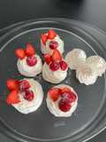 Mini pavlova