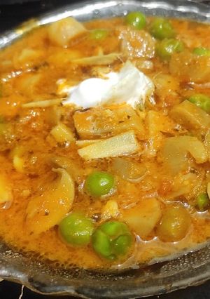 मशरूम मटर (Mushroom Matar recipe in Hindi) रेसिपी मुख्य फोटो