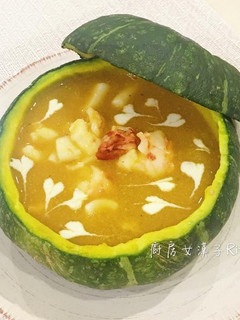 海鮮南瓜濃湯盅 的食譜成品照片