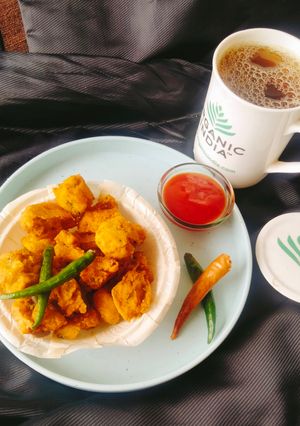 A picture of Sindhi onion pakoda monsoon special.