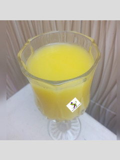A picture of Mango juice.