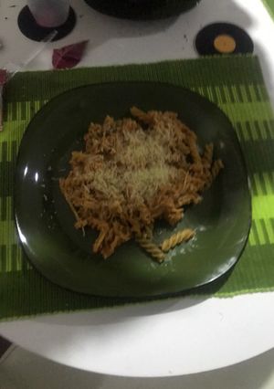 Una foto de Pasta con pollo