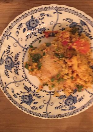 A picture of One-pot chicken pilaf.