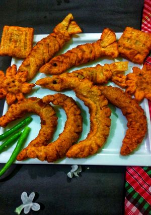 নকশি চিকেন সামোসা রেসিপির প্রধান ছবি