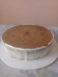 A picture of 1 kg Semi Naked Orange n blueberry cake. #Authormarathon.
