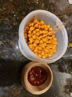 Una foto de Snacks de garbanzos súper ricos. 😋