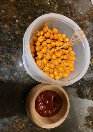 Una foto de Snacks de garbanzos súper ricos. 😋