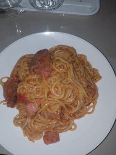 Una foto de Spaguettis con chuleta