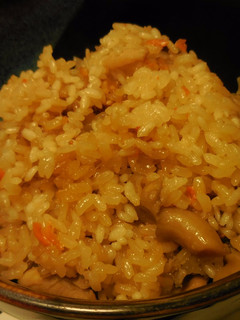 A picture of Japanese Style Mixed Rice (鶏肉とキノコの炊き込みご飯).