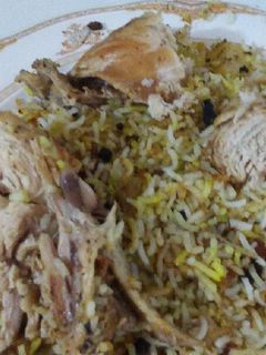 صورة لوصفة رز بخاري مع الدجاج والبطاطا