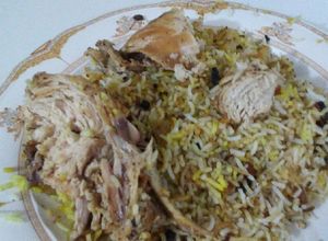 صورة لوصفة رز بخاري مع الدجاج والبطاطا