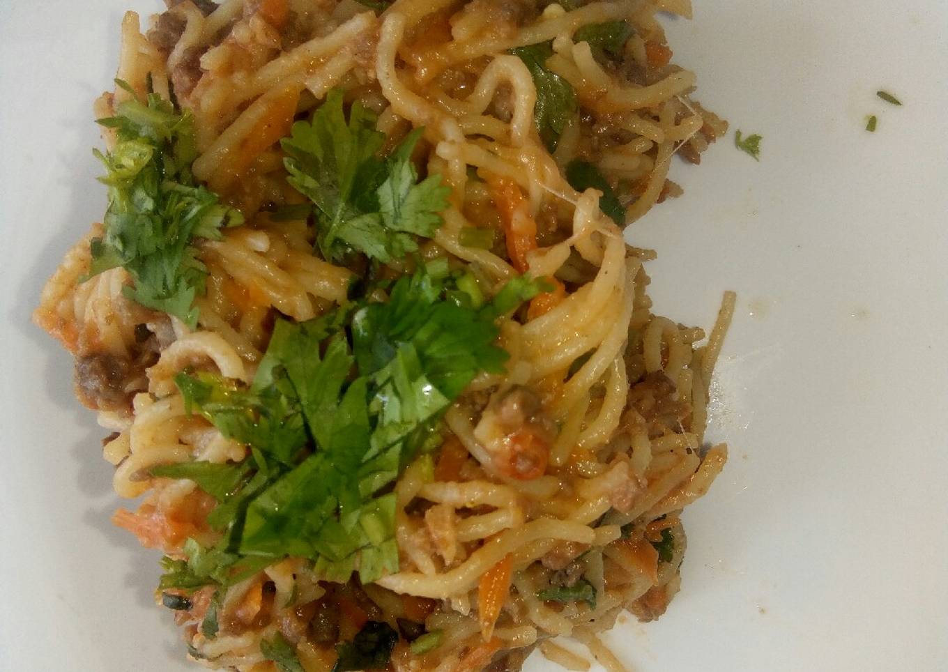Cheesy ground beef pasta