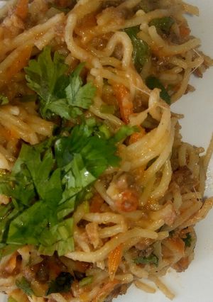 A picture of Cheesy ground beef pasta.