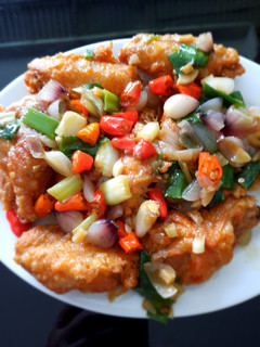Foto resep Sayap Ayam Goreng Oseng Bawang (Devina Hermawan)