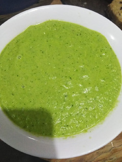 Una foto de Salsa verde cremosa