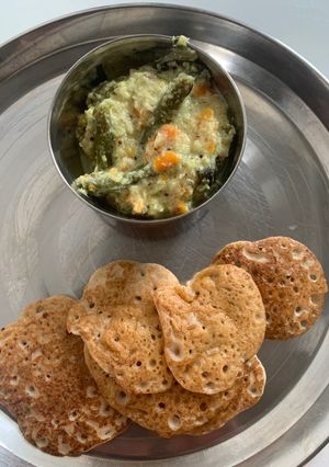 A picture of Proso millet mini dosa.