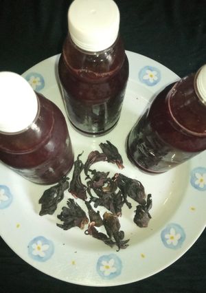 A picture of Zobo drink.