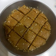 A picture of Quick diet halwa, besan and flour sa.