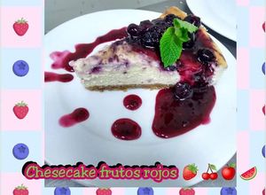 Una foto de Cheesse cake de frutos rojos