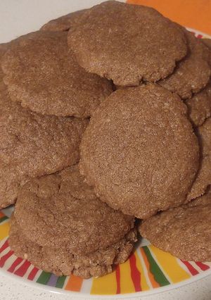 Una foto de Galletitas de cacao y coco sin huevo y sin leche😉