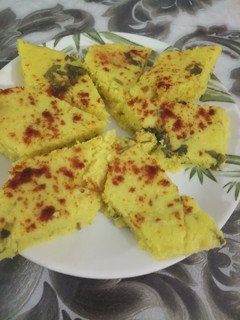 ખાટા ઢોકળા (Khata Dhokla Recipe In Gujarati) રેસીપી મુખ્ય ફોટો