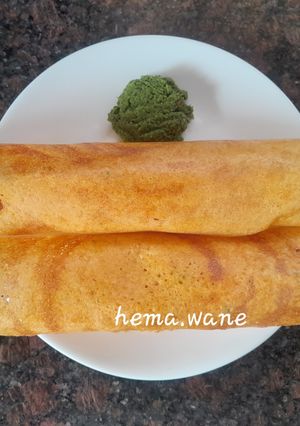 A picture of Green gram dal,Masoor dal,Rava dosa.