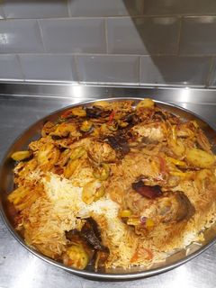 صورة لوصفة مقلوبه بالدجاج والخضار