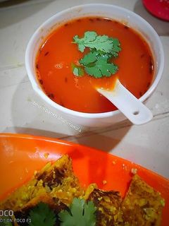 બીટ ટોમેટો સુપ (Beetroot Tomato Soup Recipe In Gujarati) રેસીપી મુખ્ય ફોટો