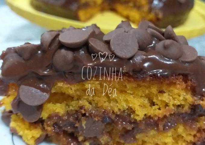 Bolo de Cenoura com Cobertura de Brigadeiro