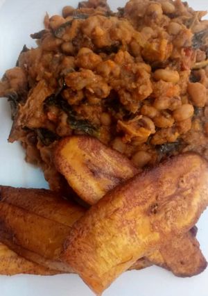 A picture of Porriage beans with fried plantain.