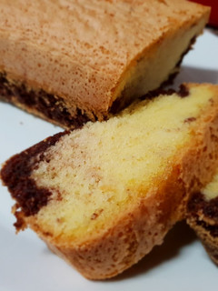Una foto de Bizcocho con base de chocolate