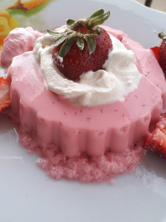Una foto de Bavaroise de Frutilla y Crema ~🍓~